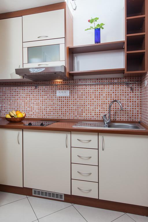 Apartments Potts Point Makarska Room photo