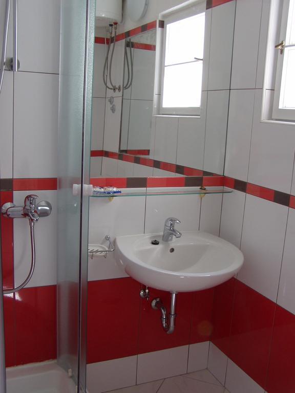Apartments Potts Point Makarska Room photo