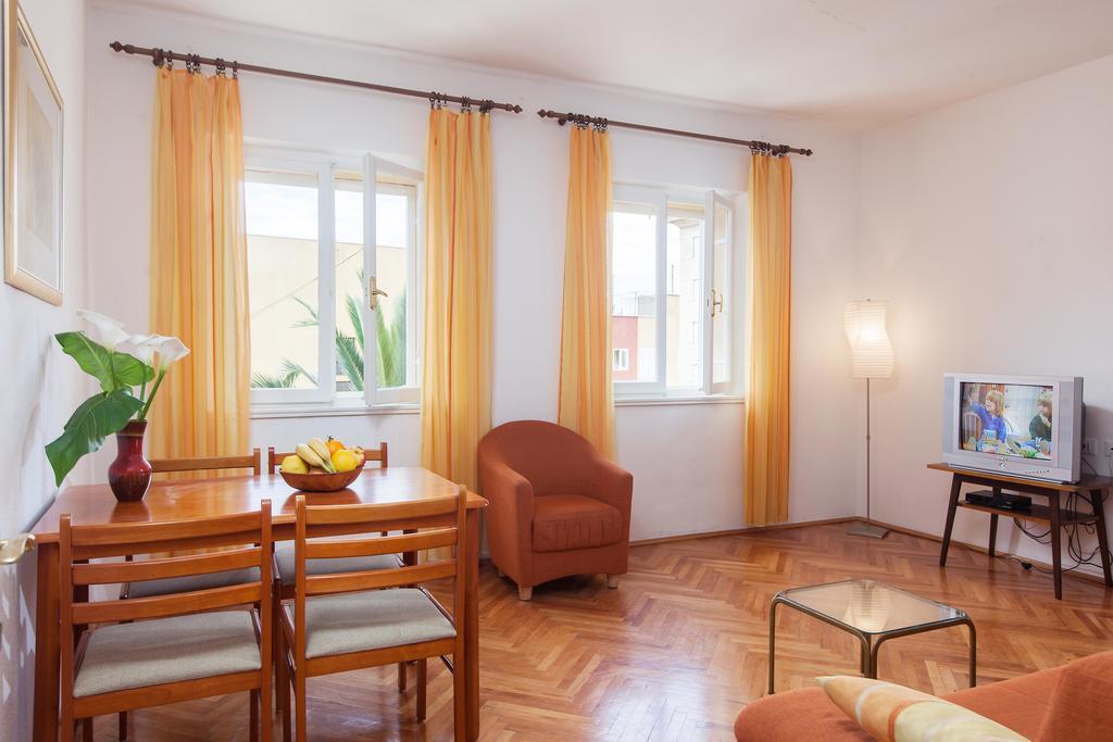 Apartments Potts Point Makarska Room photo