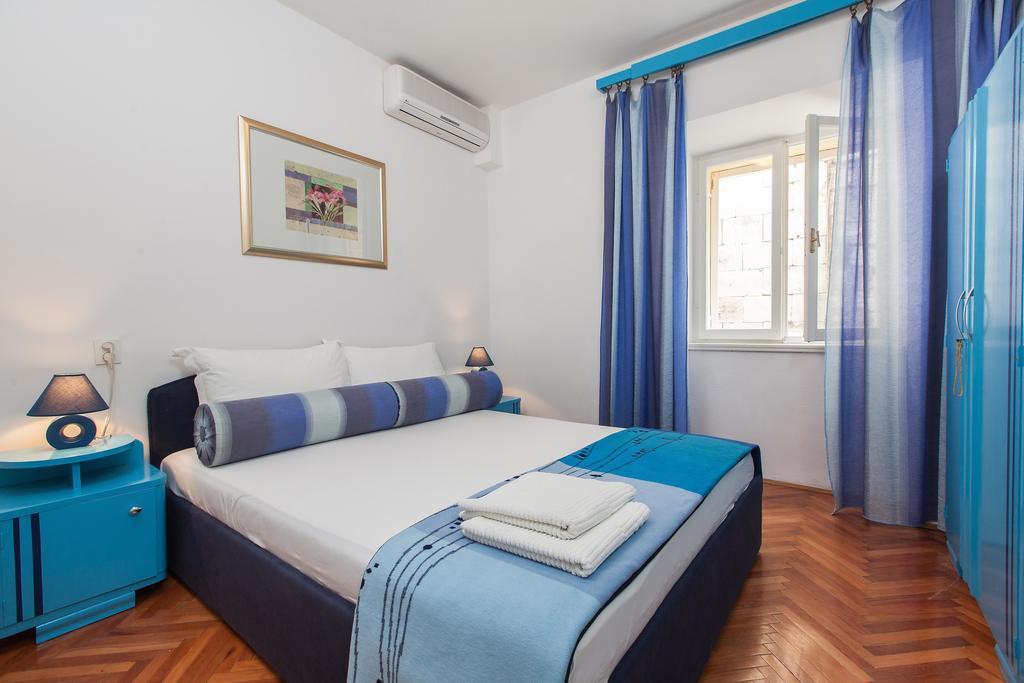Apartments Potts Point Makarska Room photo